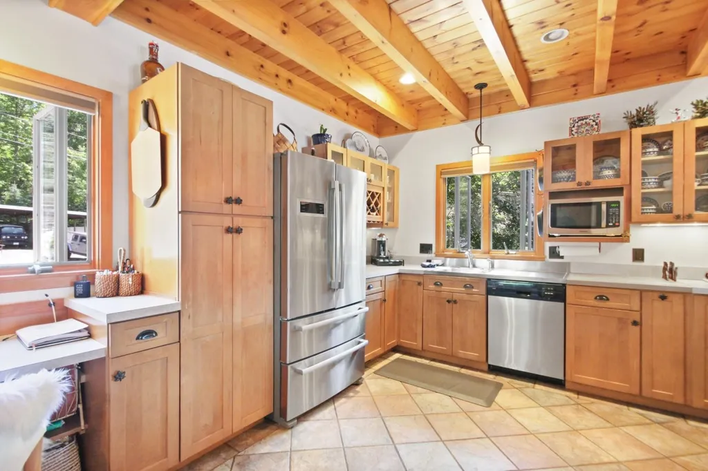 4 N Jebb Road Merrimack NH 03054