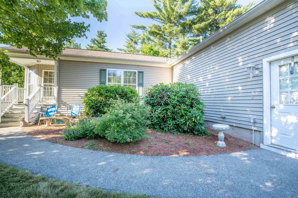 11 Timber Trail Road Sandown NH 03873