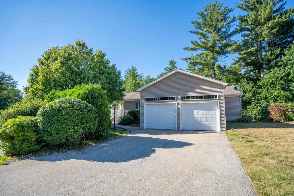 11 Timber Trail Road Sandown NH 03873