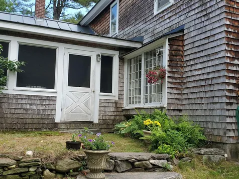 105 Davis Road Grafton NH 03240