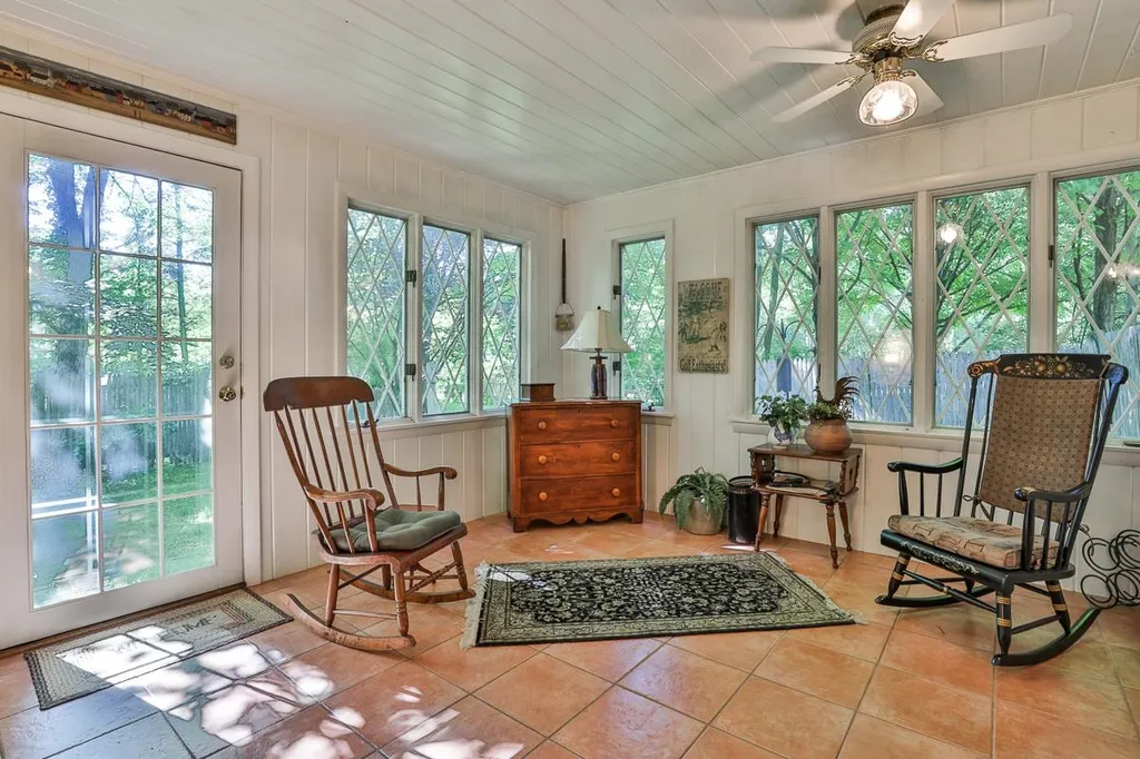 4 Van Dyke Road Hollis NH 03049