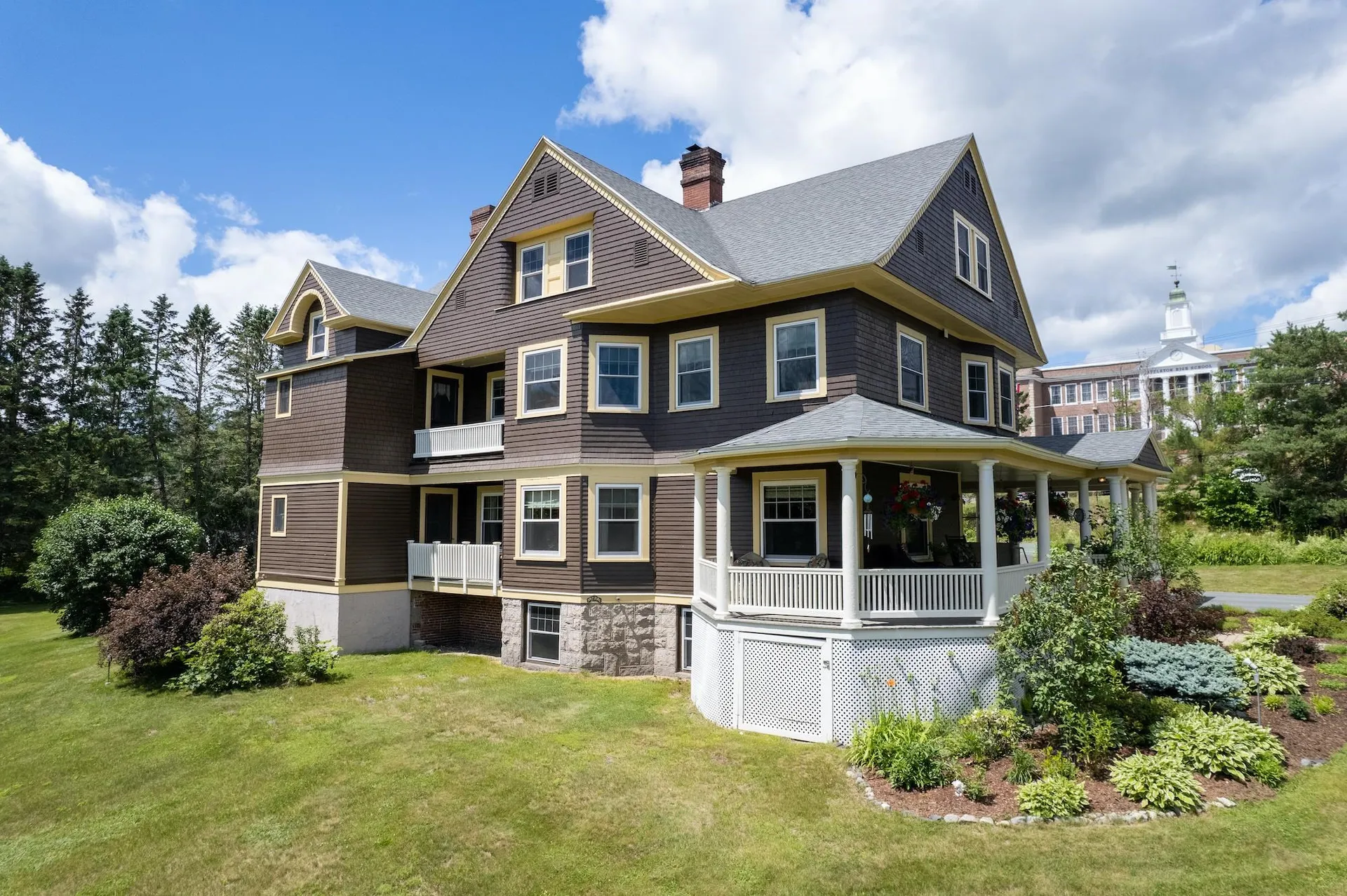 71 School Street Littleton NH 03561