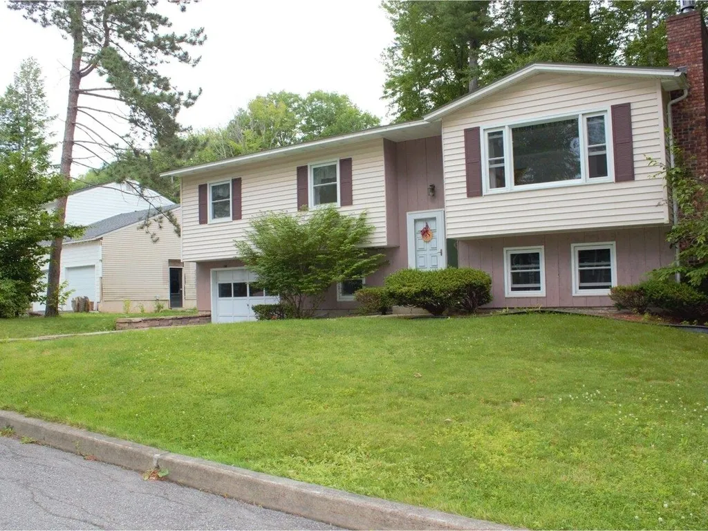 663 Martindale Road Shelburne VT 05482