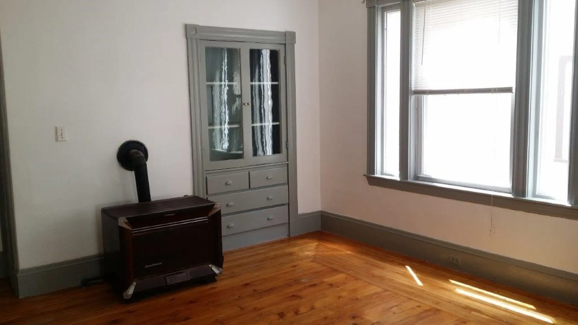 280-282 Conant Street Manchester NH 03102