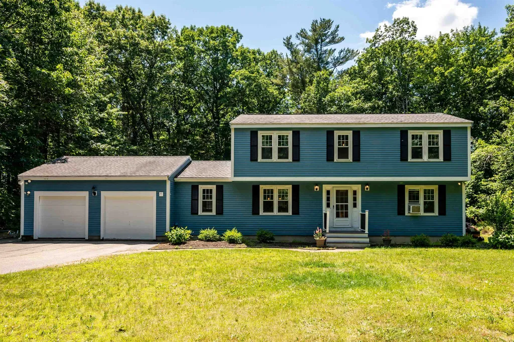 22 Earle Drive Lee NH 03861