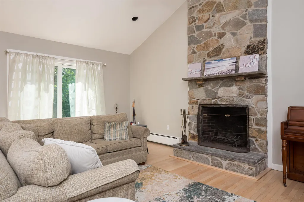 22 Earle Drive Lee NH 03861
