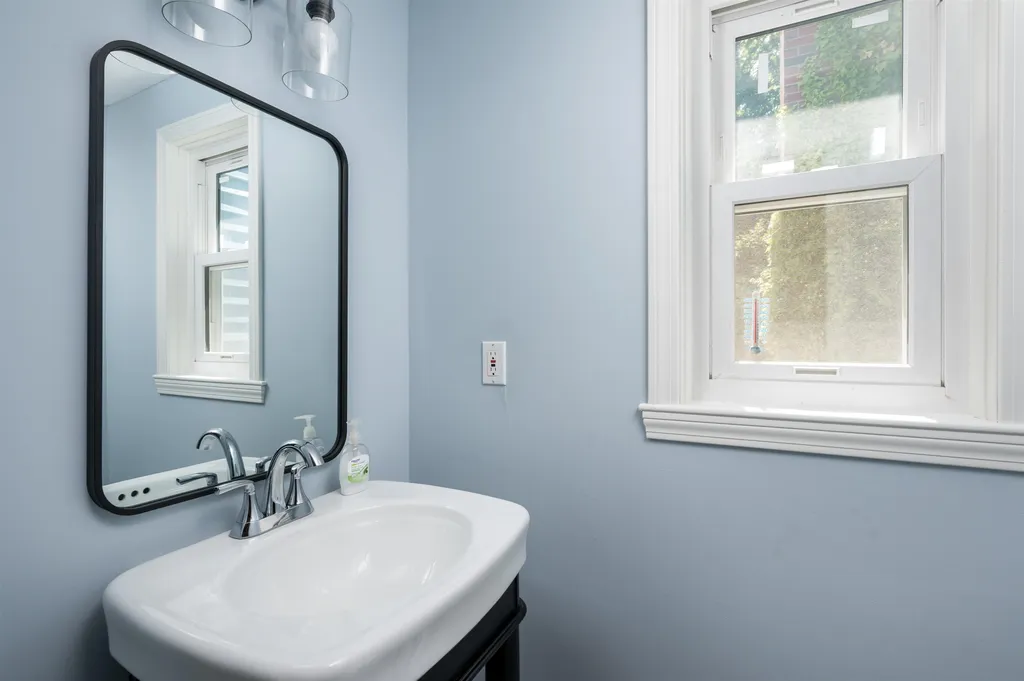 22 Earle Drive Lee NH 03861
