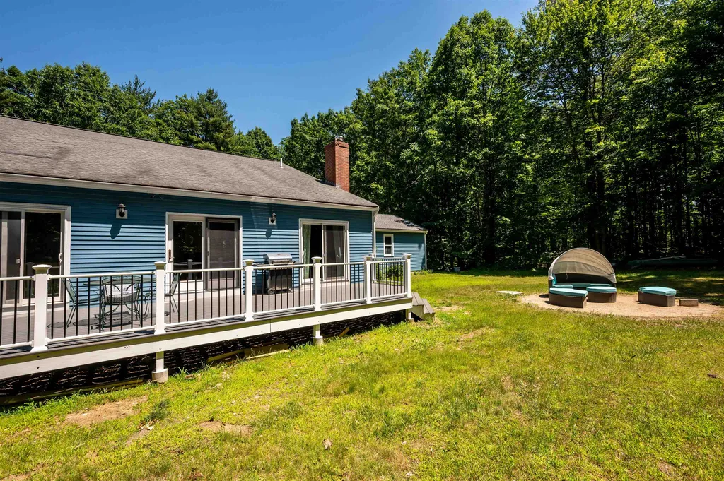 22 Earle Drive Lee NH 03861