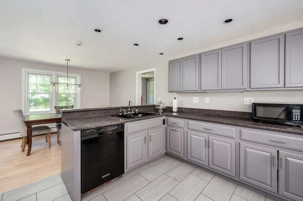22 Earle Drive Lee NH 03861