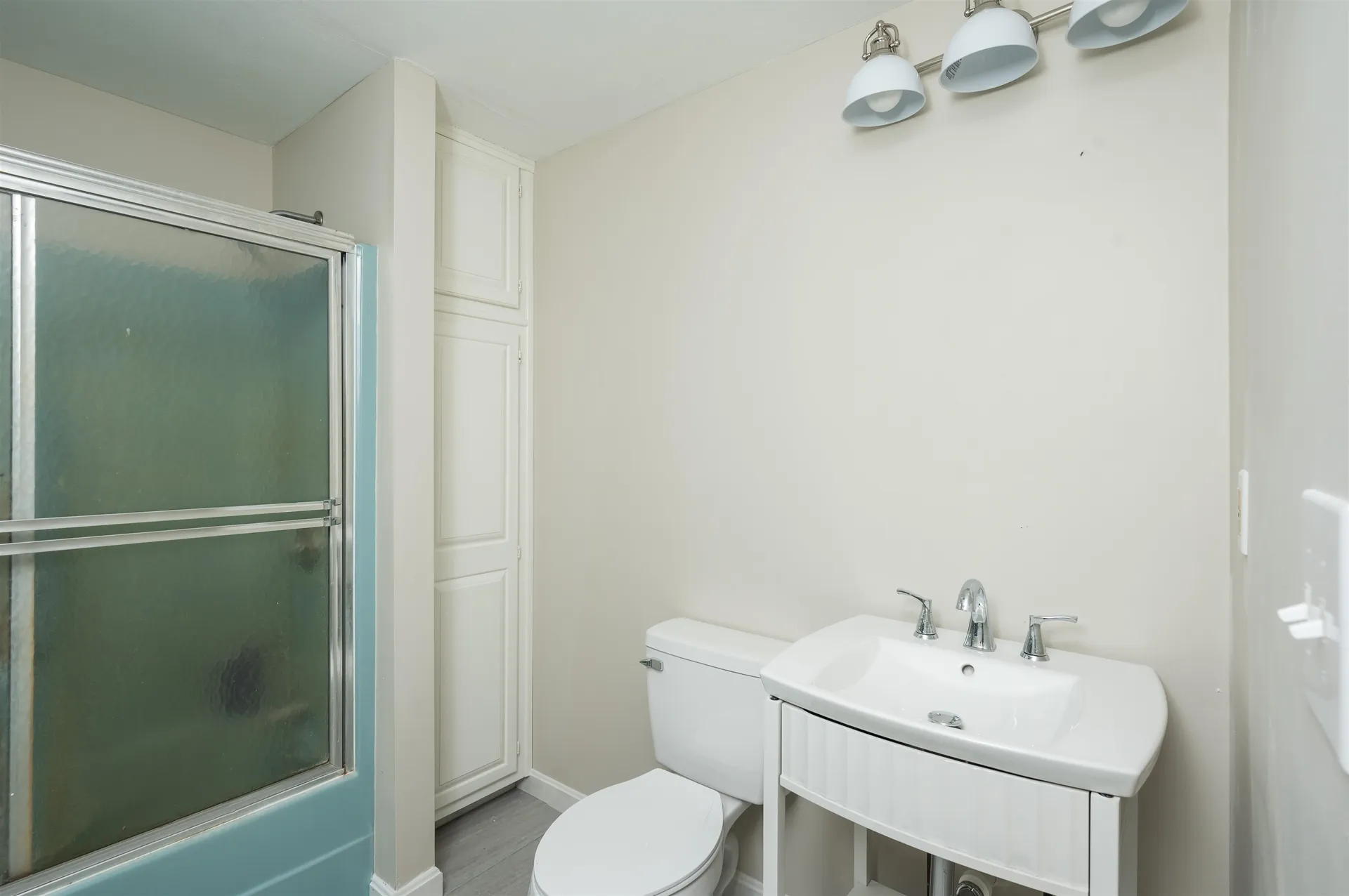 22 Earle Drive Lee NH 03861