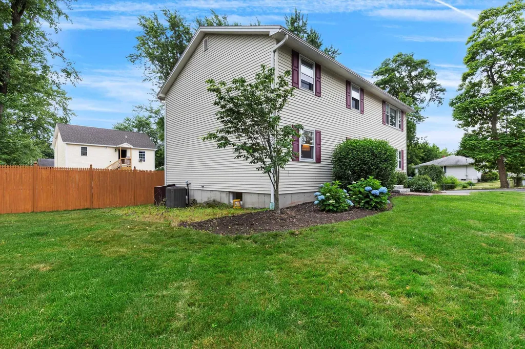 357 Gray Street Manchester NH 03103