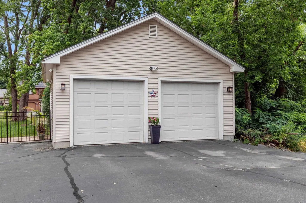 357 Gray Street Manchester NH 03103