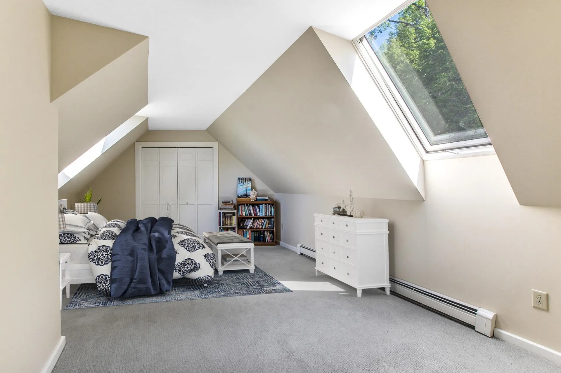 1043 Lakeshore Drive New London NH 03257