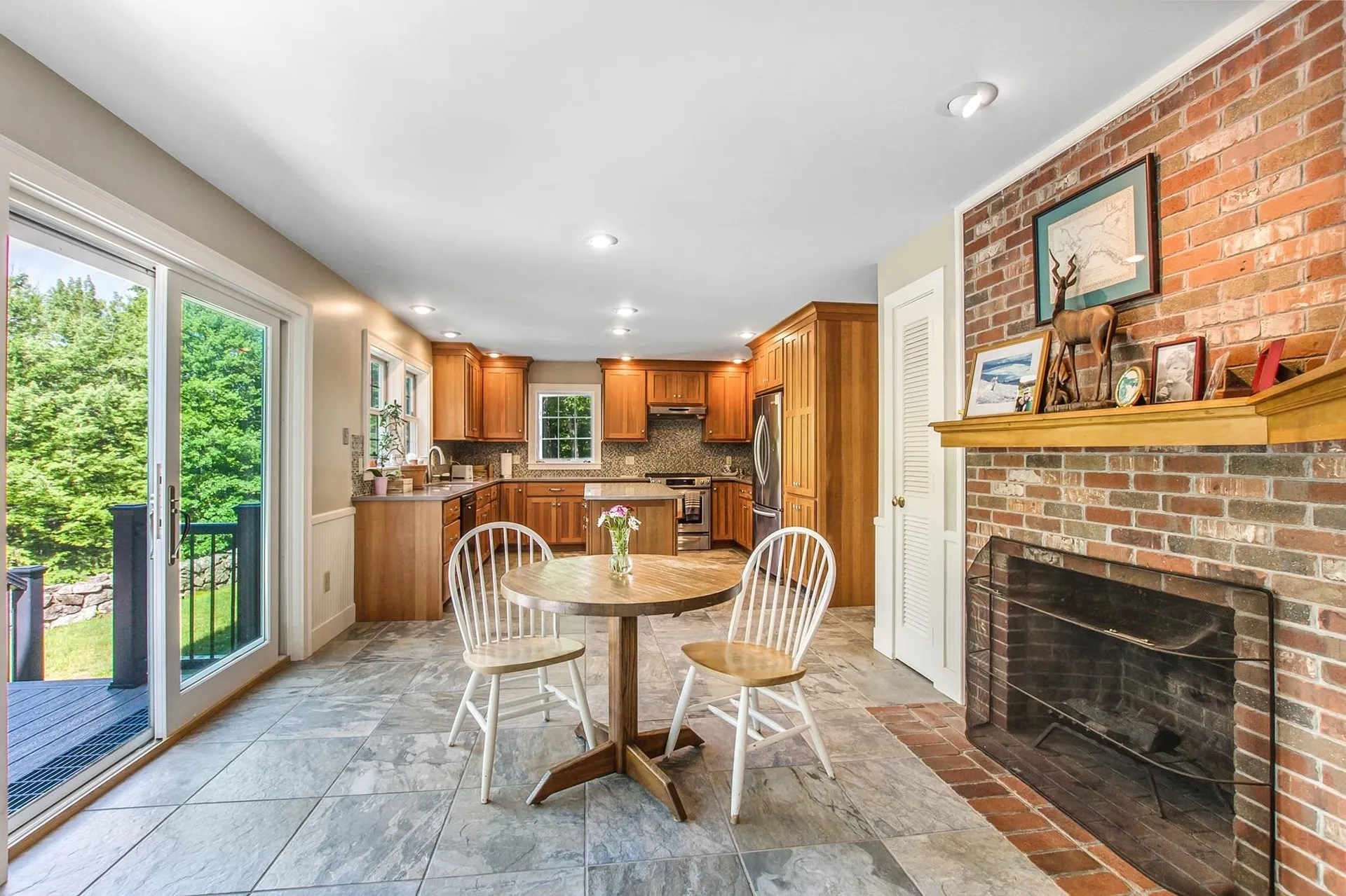 1043 Lakeshore Drive New London NH 03257