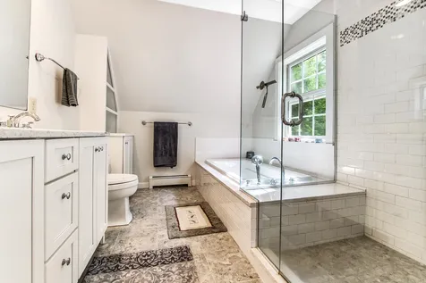 1043 Lakeshore Drive New London NH 03257