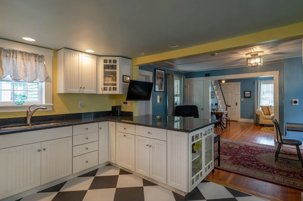 74 Elm Street Keene NH 03431