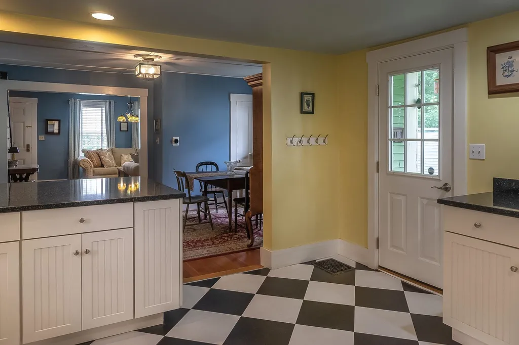 74 Elm Street Keene NH 03431