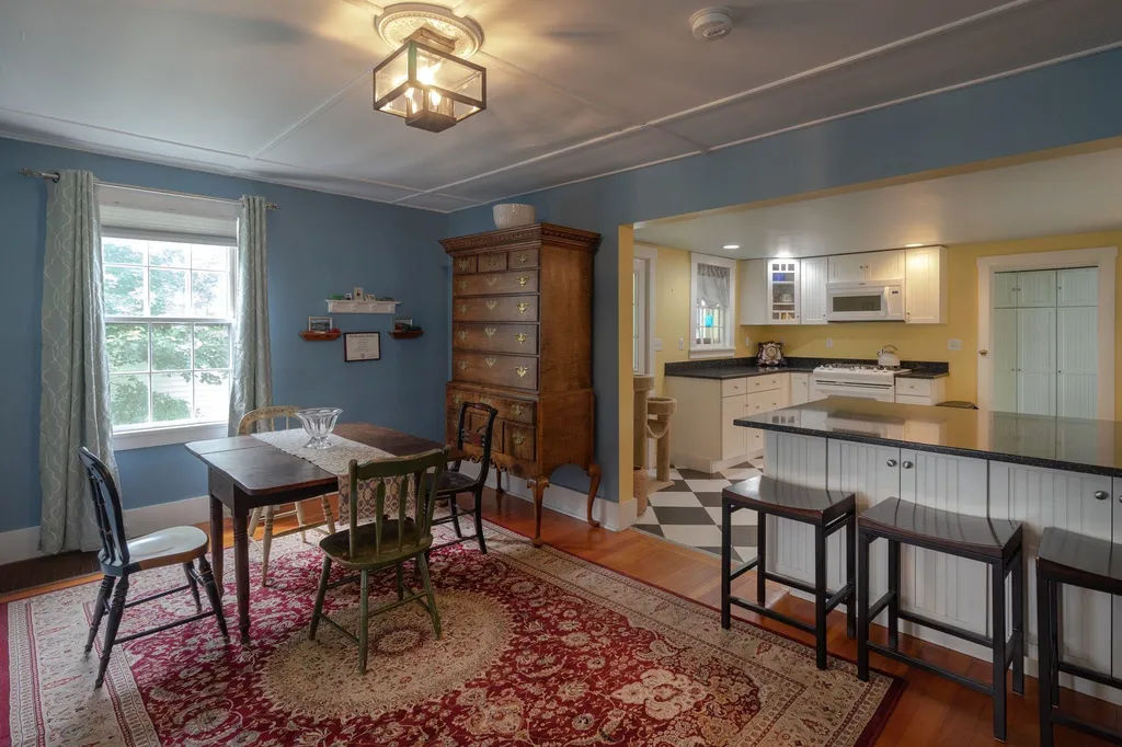 74 Elm Street Keene NH 03431