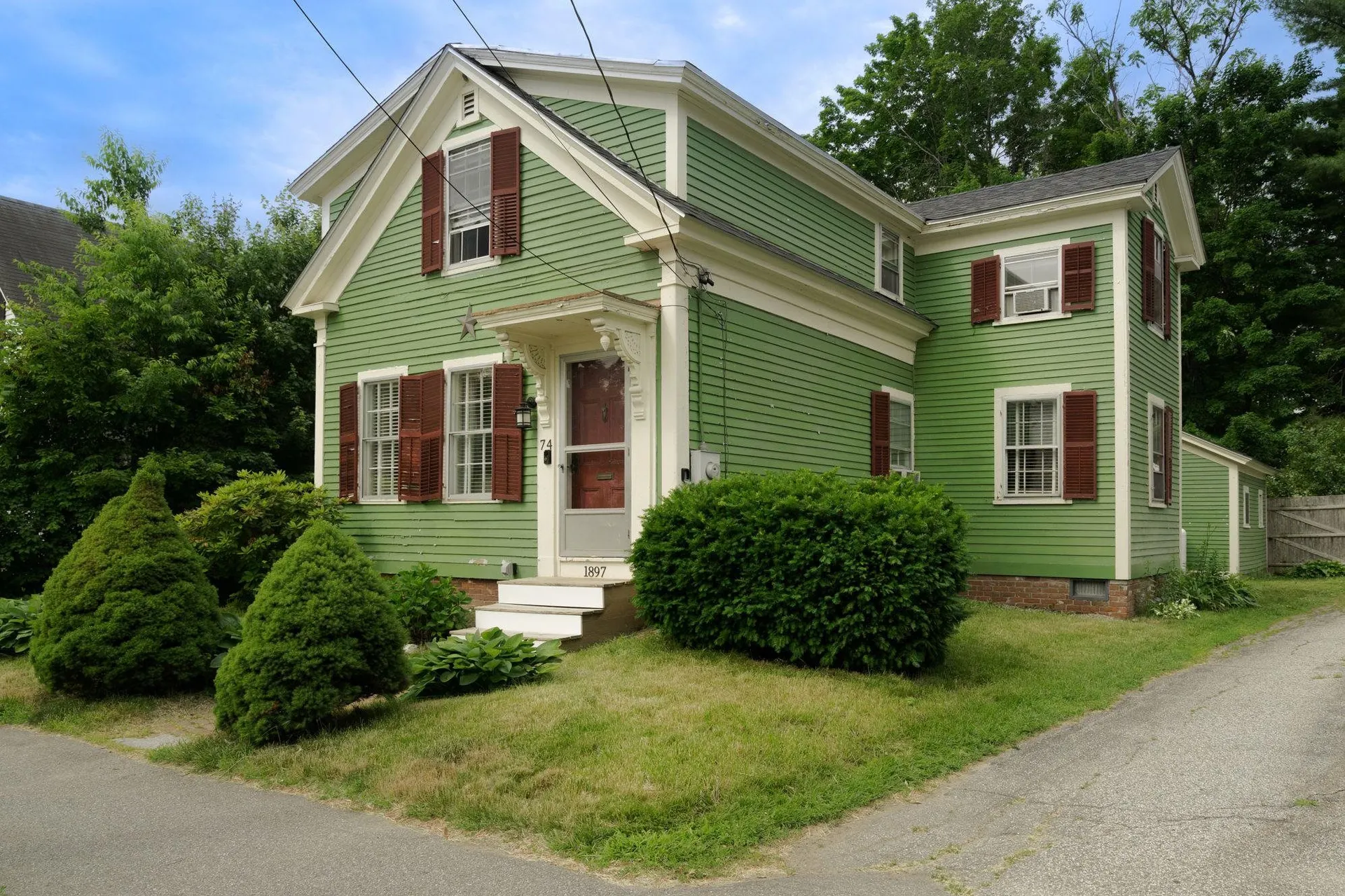 74 Elm Street Keene NH 03431