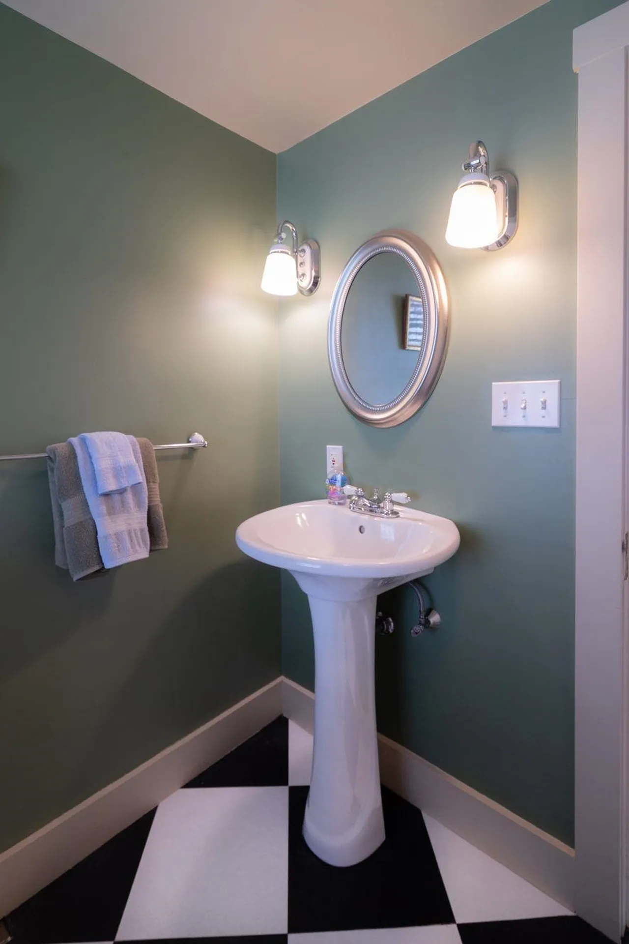74 Elm Street Keene NH 03431