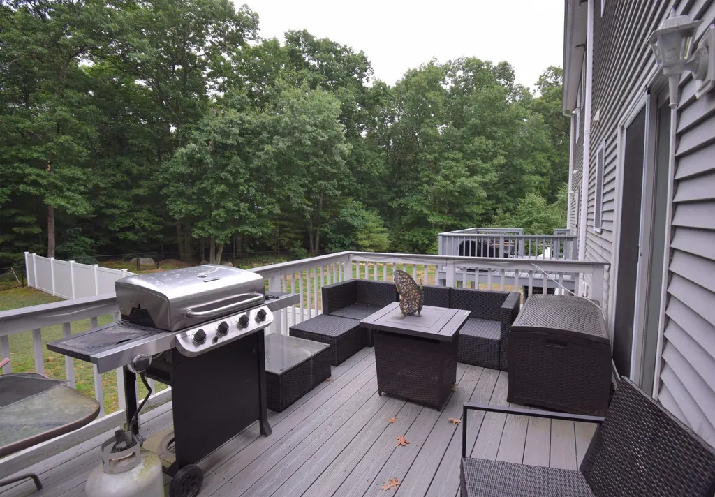 8a Kasher Drive Kingston NH 03848