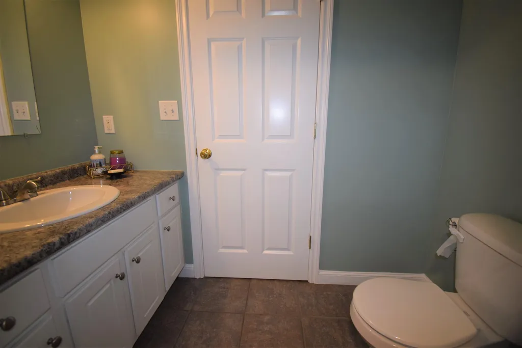 8a Kasher Drive Kingston NH 03848