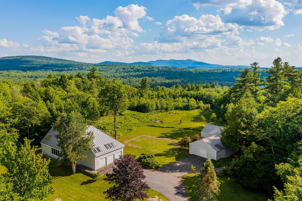 408 Knights Hill Road New London NH 03257