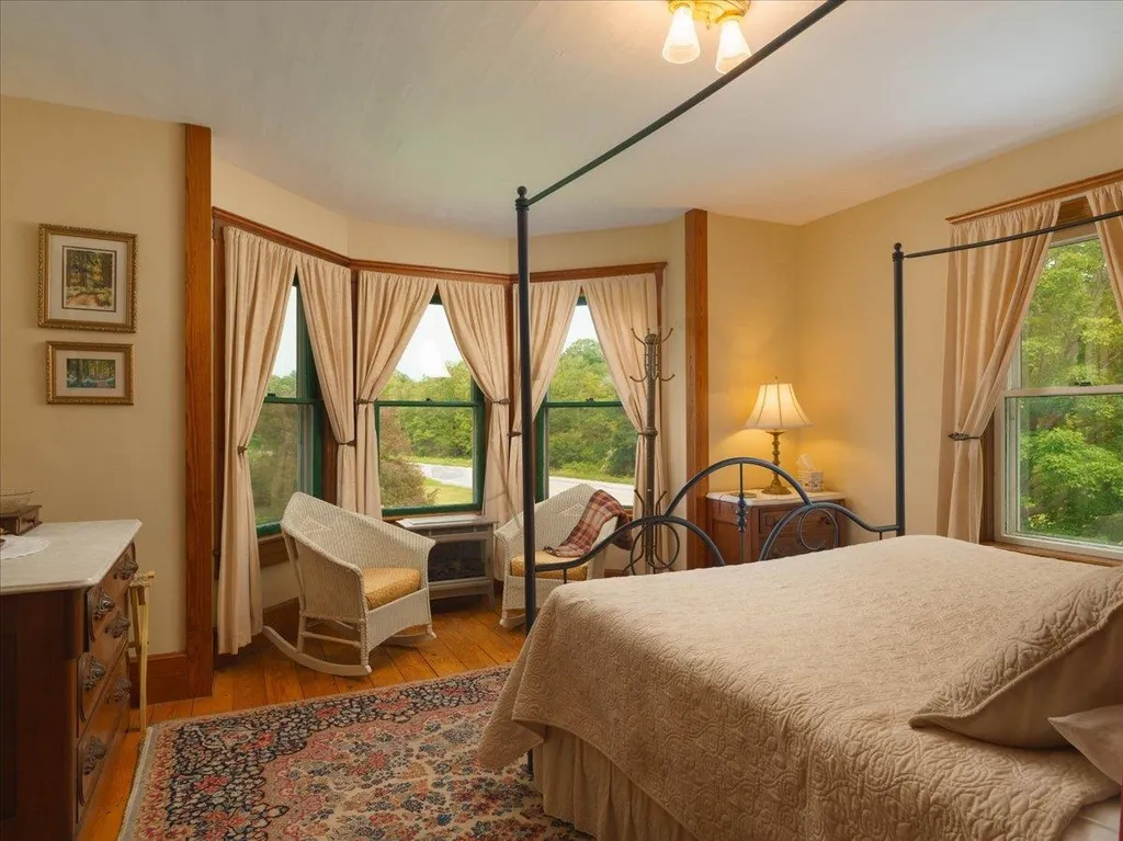 5250 West Woodstock Road Woodstock VT 05091