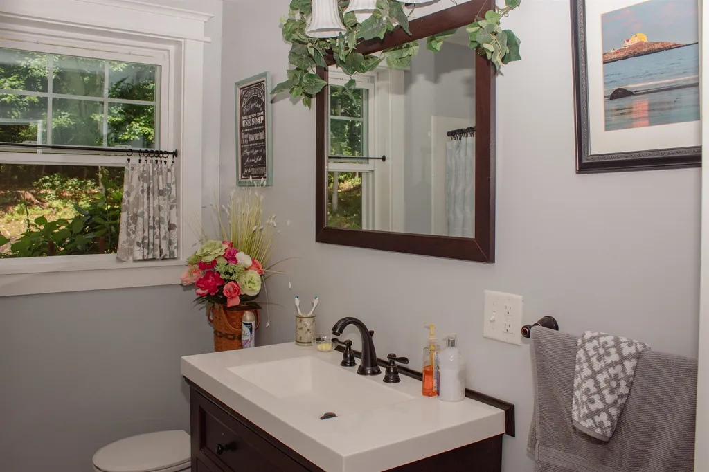 139 Lawndale Avenue Franklin NH 03235