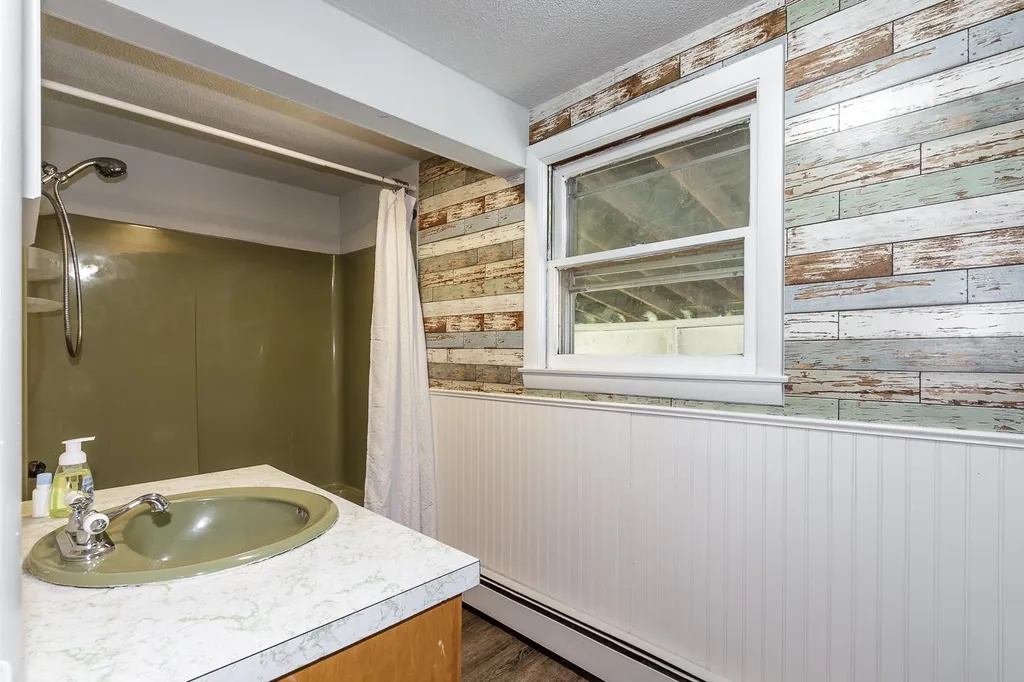 23 Park Avenue Claremont NH 03743
