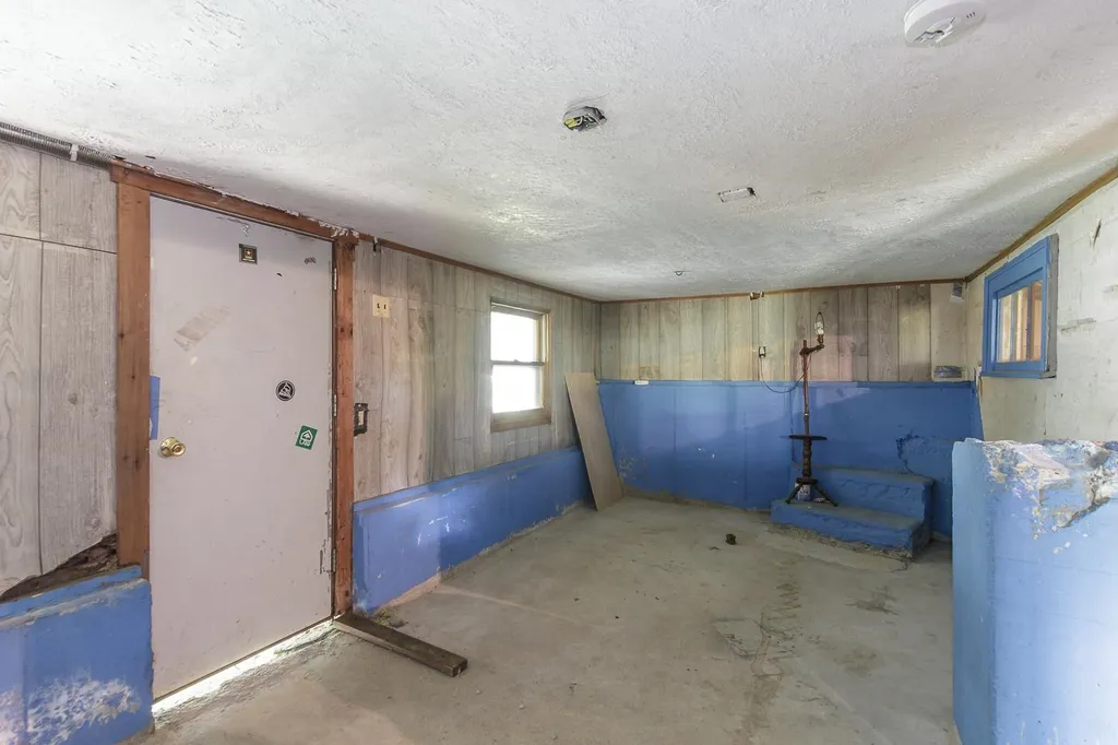 23 Park Avenue Claremont NH 03743