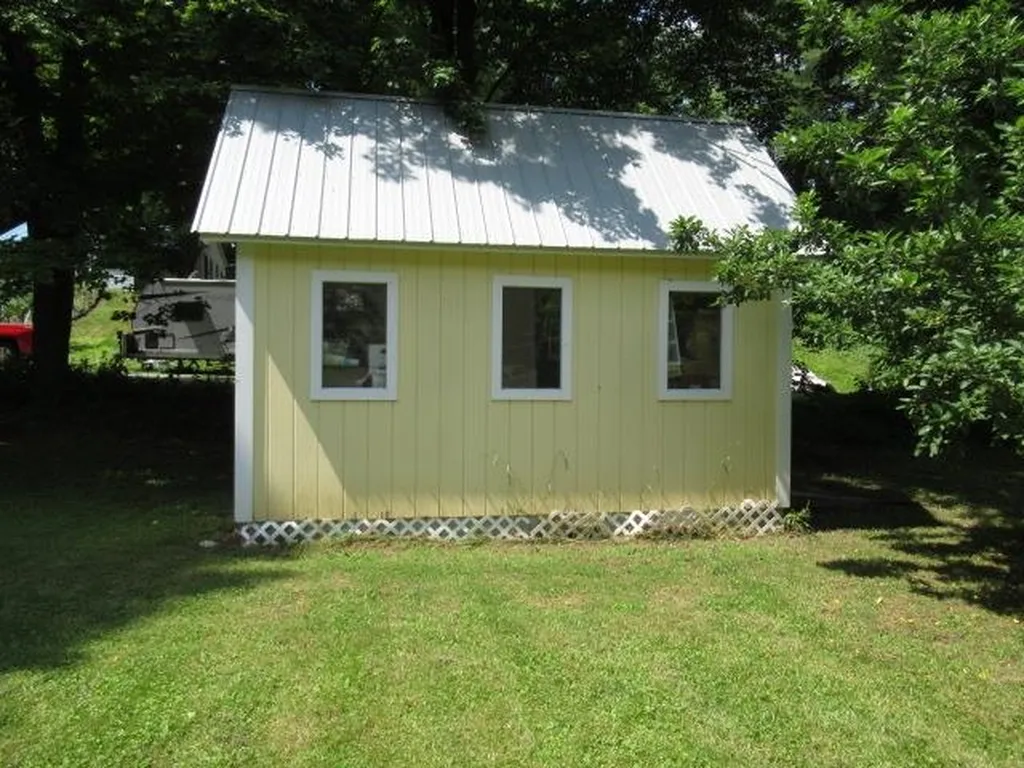 39 Bonnyvale Road Brattleboro VT 05301