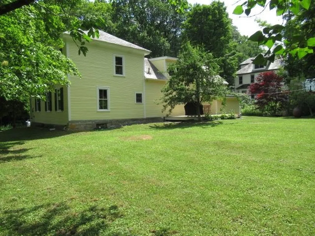 39 Bonnyvale Road Brattleboro VT 05301