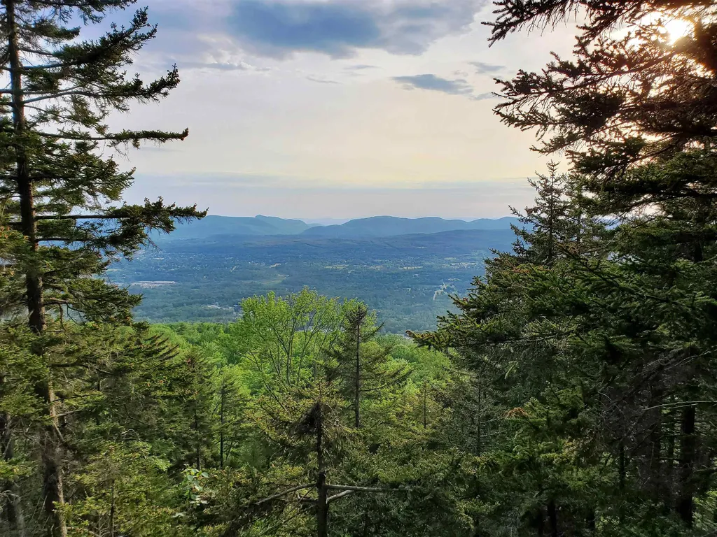 3410 Us Route 4 Mendon VT 05701