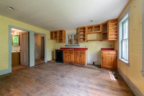 46 North Road Sunapee NH 03782