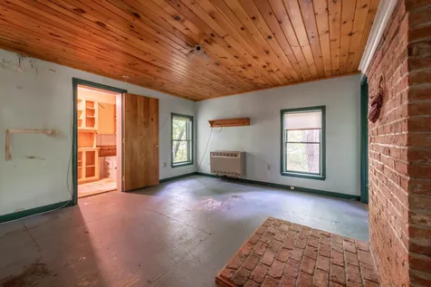 46 North Road Sunapee NH 03782