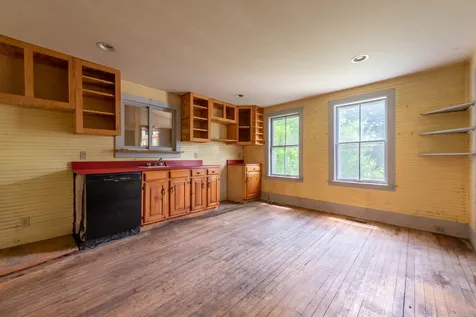 46 North Road Sunapee NH 03782