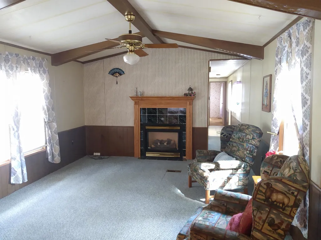 2 Agent Road Raymond NH 03077