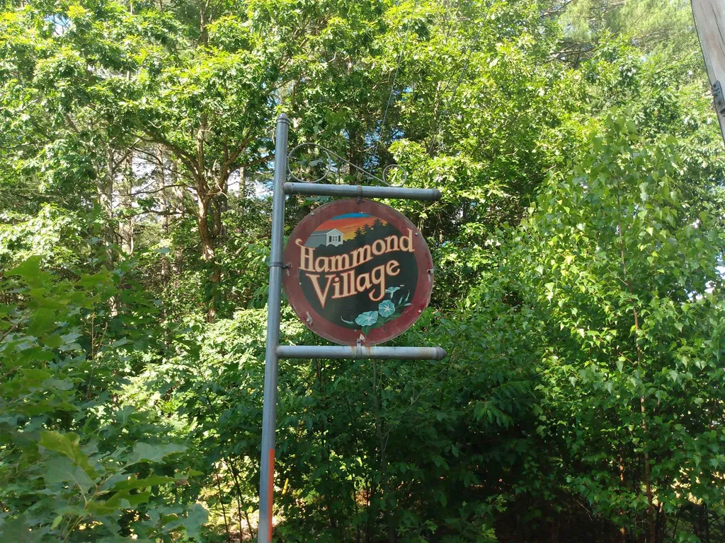 2 Agent Road Raymond NH 03077