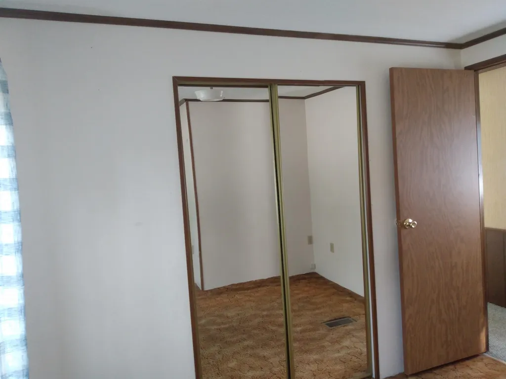 2 Agent Road Raymond NH 03077