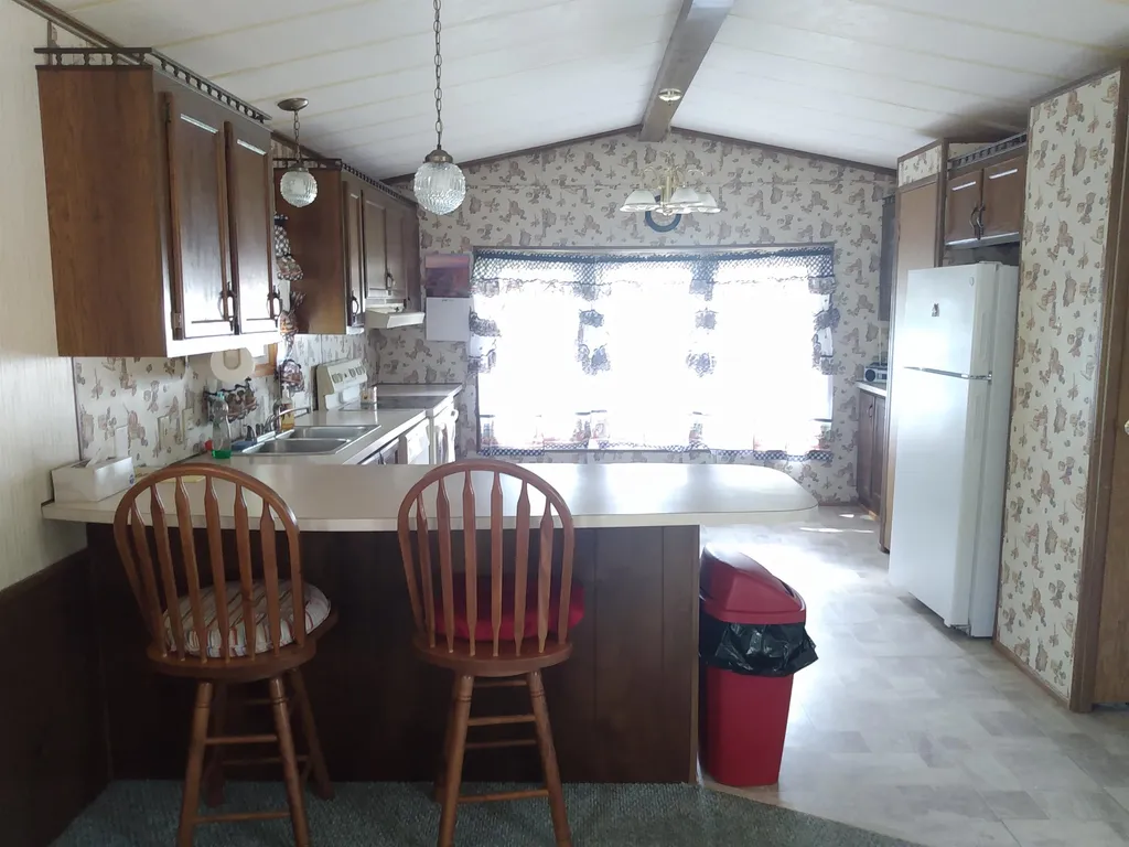 2 Agent Road Raymond NH 03077