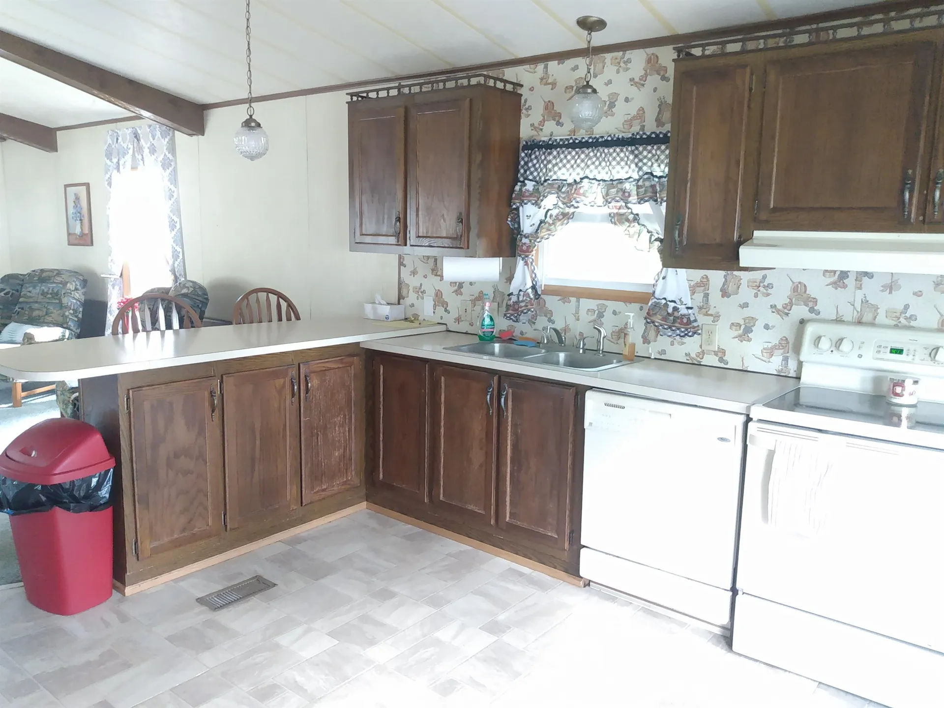 2 Agent Road Raymond NH 03077