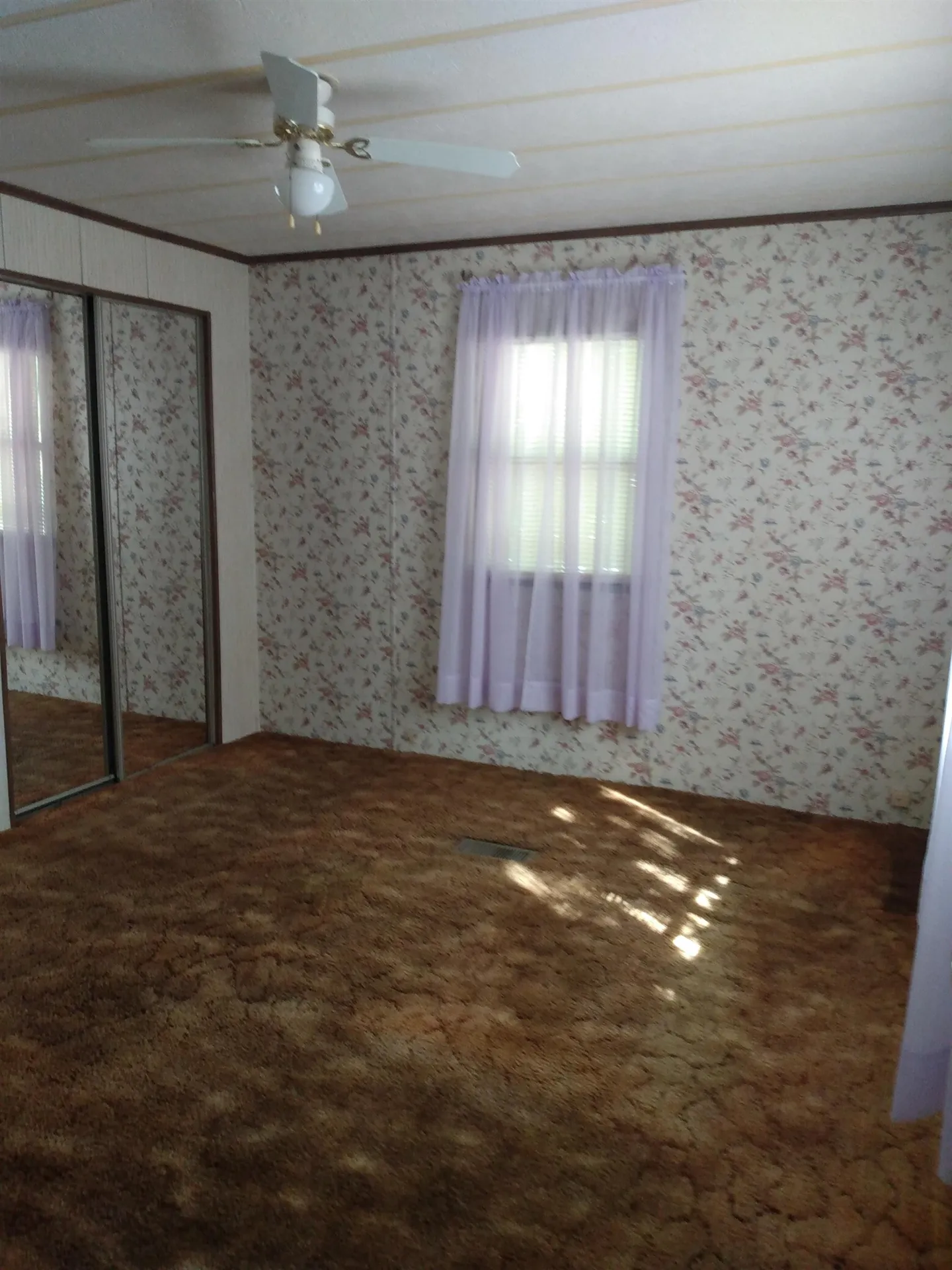 2 Agent Road Raymond NH 03077