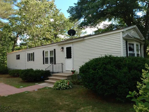2 Agent Road Raymond NH 03077