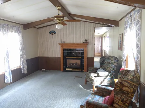 2 Agent Road Raymond NH 03077