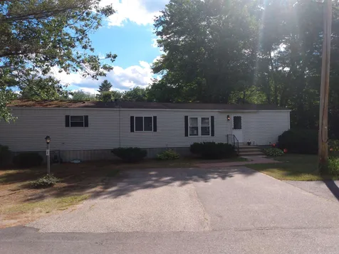 2 Agent Road Raymond NH 03077