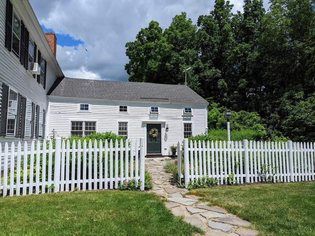 836 Jewett Road Hopkinton NH 03229