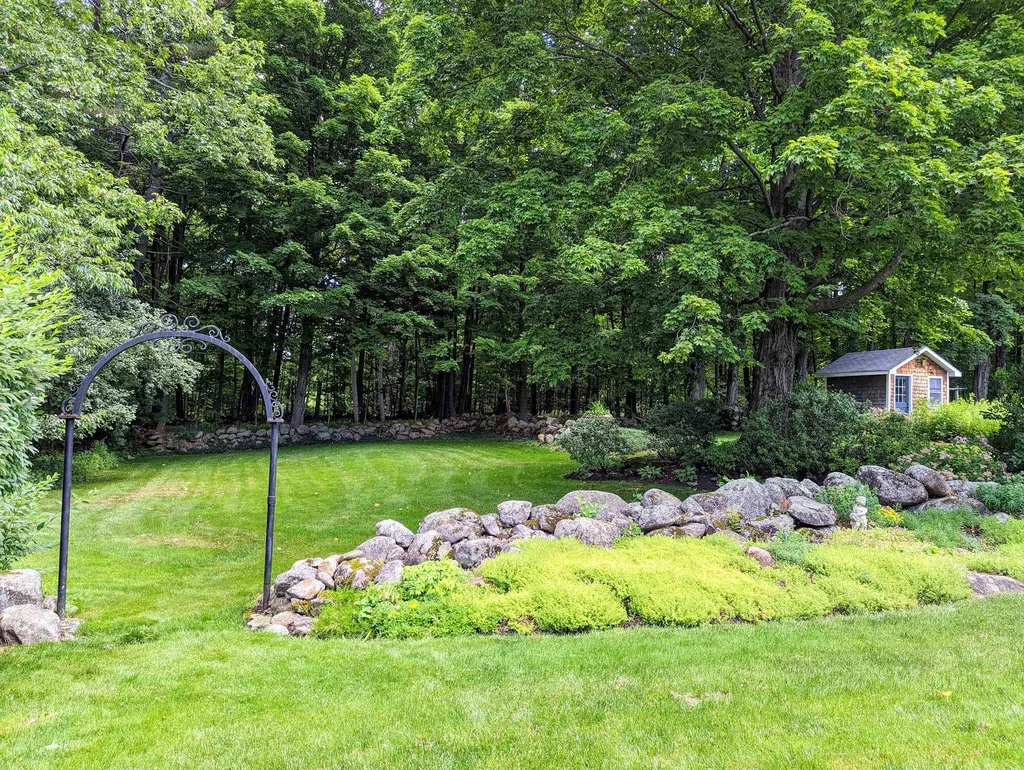 836 Jewett Road Hopkinton NH 03229