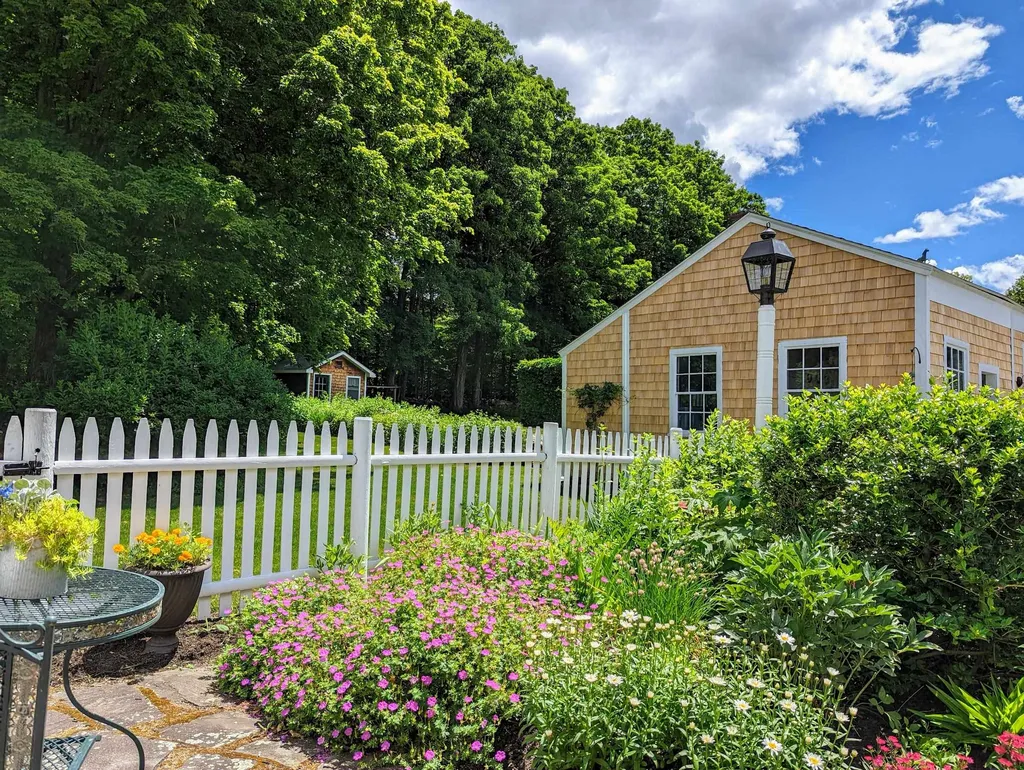 836 Jewett Road Hopkinton NH 03229