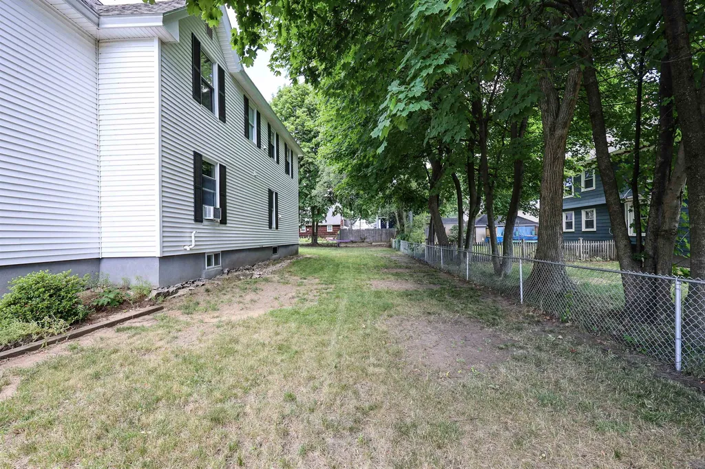 1022 Hayward Street Manchester NH 03103
